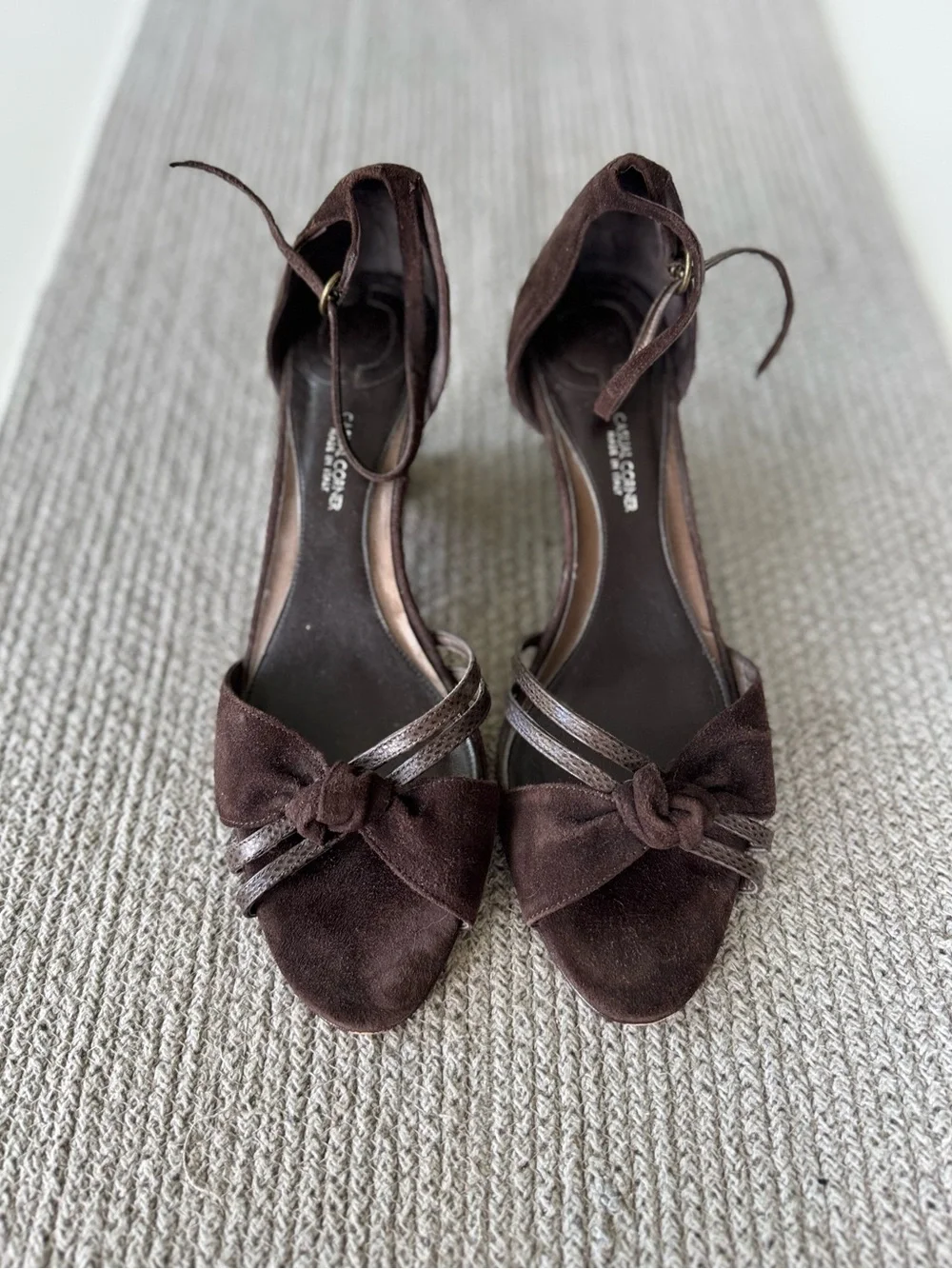 Vintage Casual Corner Chocolate Brown Genuine Suede Ankle Strap Wedge Sandals 8